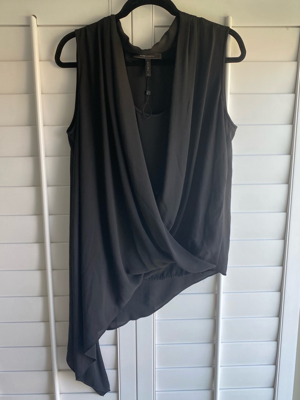 BCBGMAXAZRIA Black Draped Asymmetrical Sleeveless Blouse M NWOT